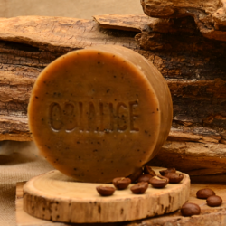 Savon artisanal - saponifié à froid -marc de café bio - huile de ricin -Obialice savonnerie artisanale - forme palet